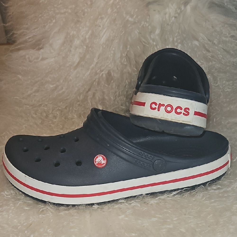 CROCS (** Navy.  Accented With White And Red Mens 12